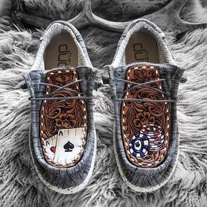 Meet your Posher, Ulises